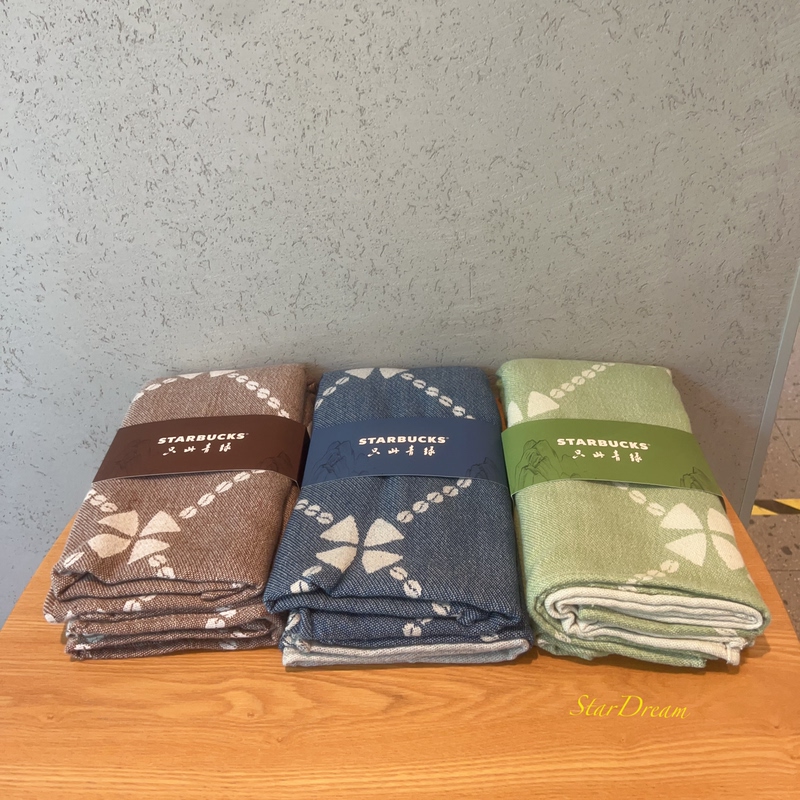 Starbucks Frappé Blanket Geometric Pattern Jacquard Air Conditioning Skin-Friendly Thin Throw Blanket Summer Office Leisure Blanket Starbucks Frappé Blanket Geometric Pattern Jacquard Air Conditioning Skin-Friendly Thin Throw Blanket Summer Office Leisure Blanket