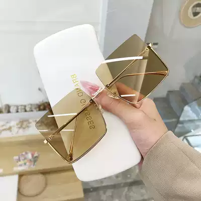 Sunglasses 2021 New tridal Women summer seaside anti-UV strong light men sun glasses big face thin glasses