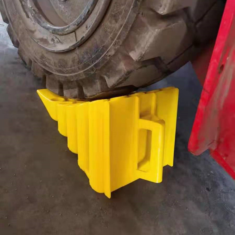 Anti-Slip Device for Large Truck Tires, Plastic Anti-Skid Block, Car Blocker, Parking Wedge, Triangular Wood Block