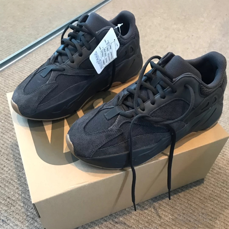 【High Quality】Coconut 700V2 Unisex Shoes Official Website Height-Increasing Thick-Soled Dad Shoes Black Warrior Sneakers Authentic