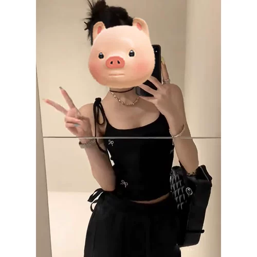 Черная короткая майка топ с бантиком без рукавов, с вышивкой, в американском стиле, облегающий крой