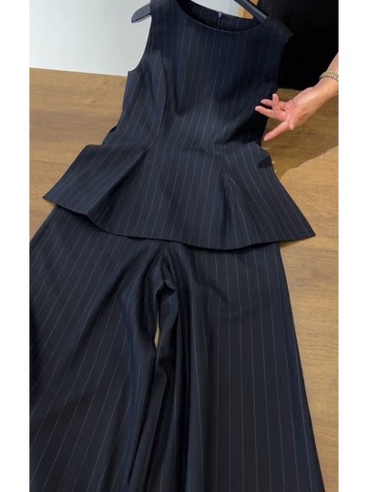 Gorgeous Summer Outfit with a Light Luxury and High-End Feel, Chanel-Style Navy Blue Striped Vest and Professional Suit Pants