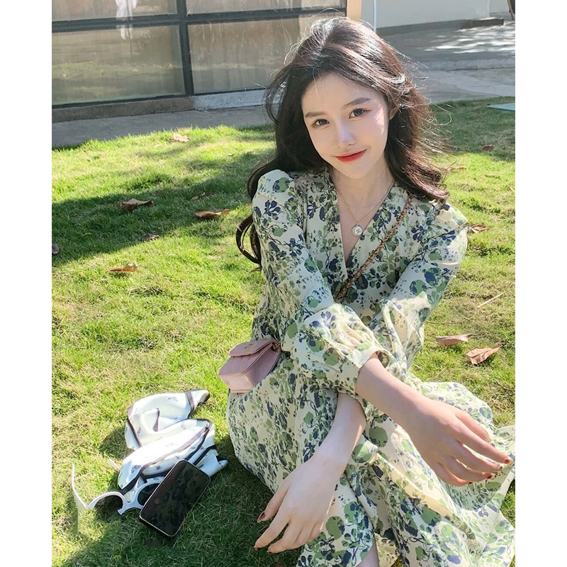 2022 New Spring Fa Style Tea Hysteria Senior Catch-up Tender First Love Stunning Green Crushed Flowers Foreign Dress Long Skirt Summer