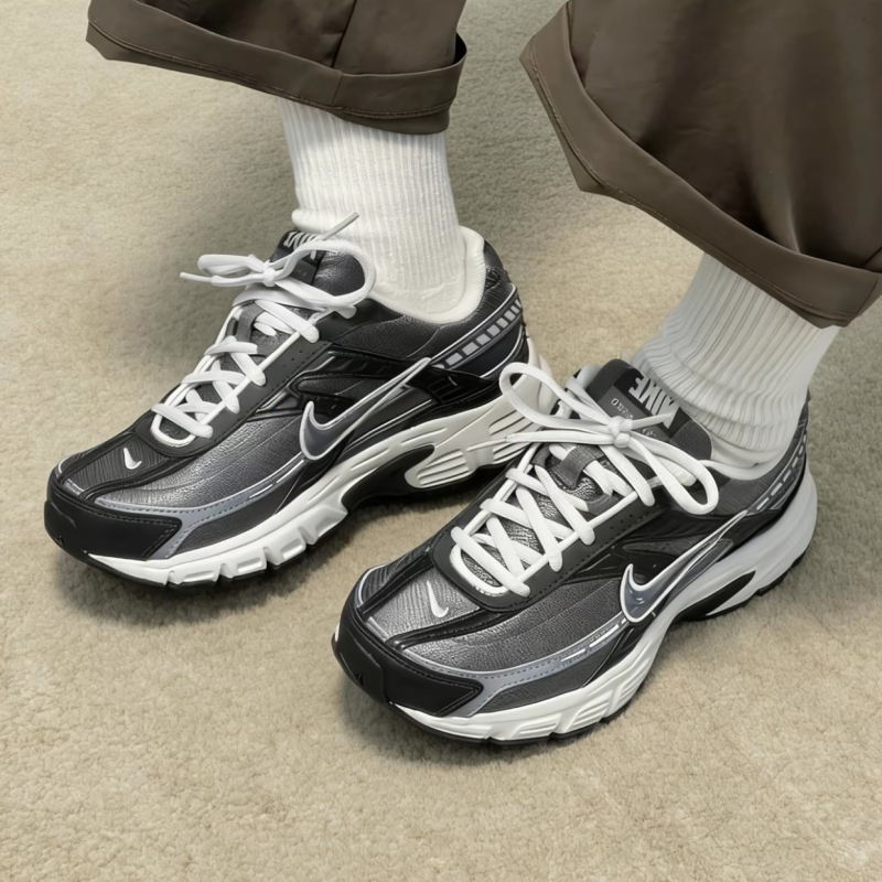 Nike Initiator Comfortable Non-Slip Wear-Resistant Low-Top Metal Sneakers for Men in Black and Gray Ib3083-001 Nike Initiator Comfortable Non-Slip Wear-Resistant Low-Top Metal Sneakers for Men in Black and Gray Ib3083-001