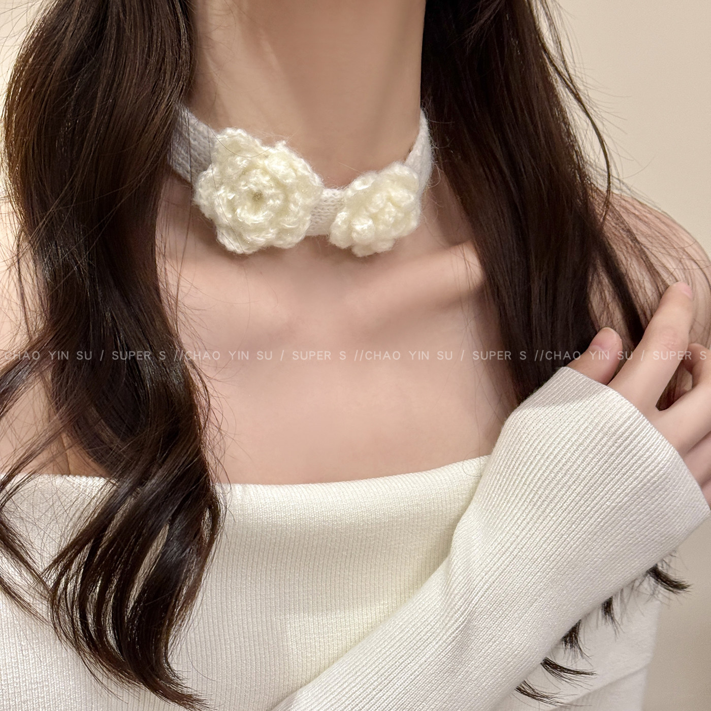 White Lover~ Sweet Knitted Wool Flower Necklace for Women, Winter New Year Atmosphere Neck Chain Sweater Chain Neck Accessory