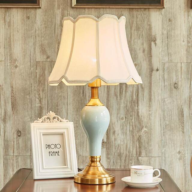 American Retro Bedroom Bedside Ceramic Table Lamp European Modern Simple Warm Creative Living Room Study Home Lighting Fixtures