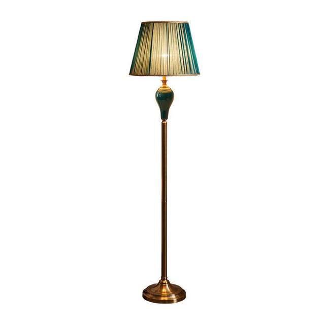 American-Style Floor Lamp with Remote Control, Dimmable, Vintage Country-Style, Creative Bedside Lamp for Guest Bedroom, Cozy and Luxurious Standing Floor Lamp