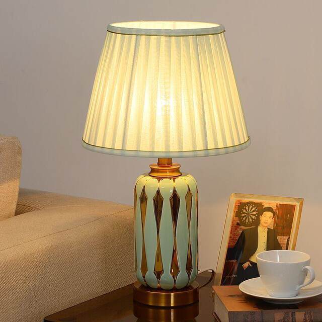 European-Style Table Lamp for Bedroom, Creative American-Style Study, Modern Ins Ceramic Lamp, Cozy Living Room, Master Bedroom, Light Luxury Bedside Lamp