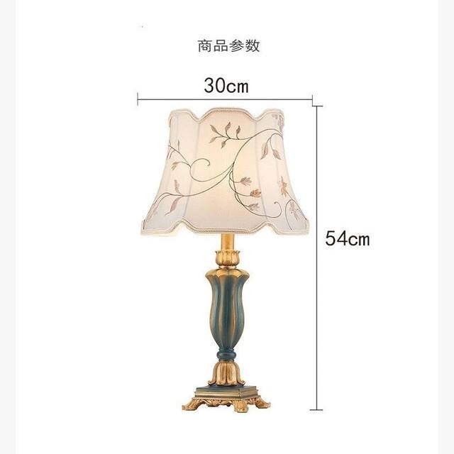 European-Style Living Room Table Lamp, Light Luxury Retro American Classical High-End Luxurious Warm and Romantic Wedding Room Bedroom Bedside Table Lamp