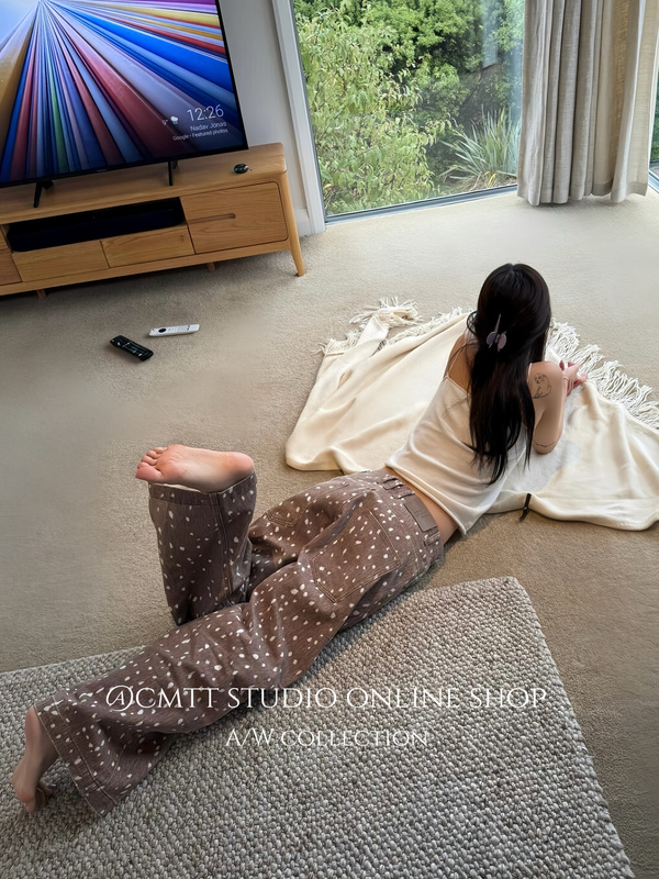 (Now) Ouyang Nana's Same Style Niche Retro Spotted Deer Print Wide-Leg Straight Low-Rise Casual Jeans