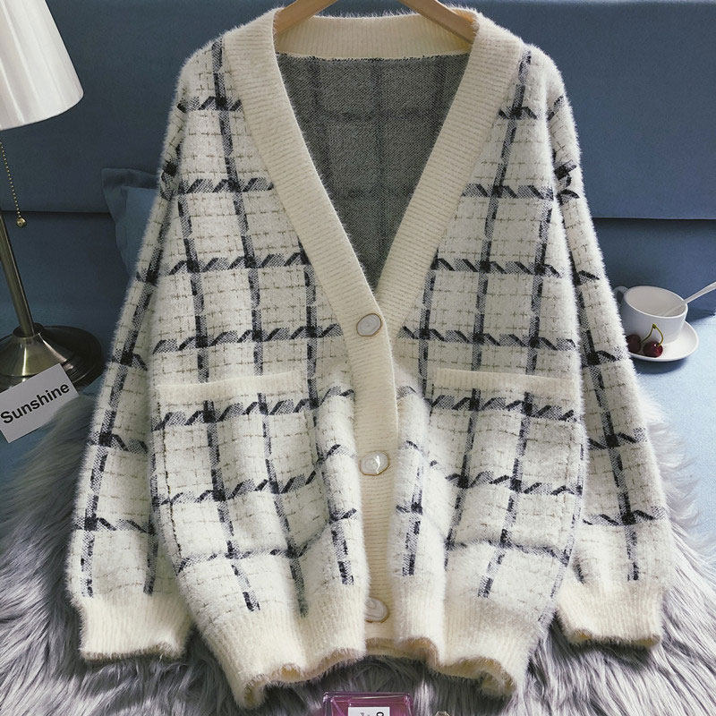 Korean sweater coat women's cardigan autumn and winter New White loose thickened lazy Korean Plaid knitted long sleeve