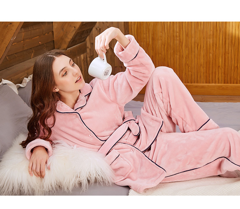 Bộ đồ ngủ nhung san hô tiêu chuẩn của Mỹ phụ nữ mùa thu đông cộng với nhung dày ấm áp có thể mặc kimono flannel bộ đồ phục vụ tại nhà nội y cao cấp