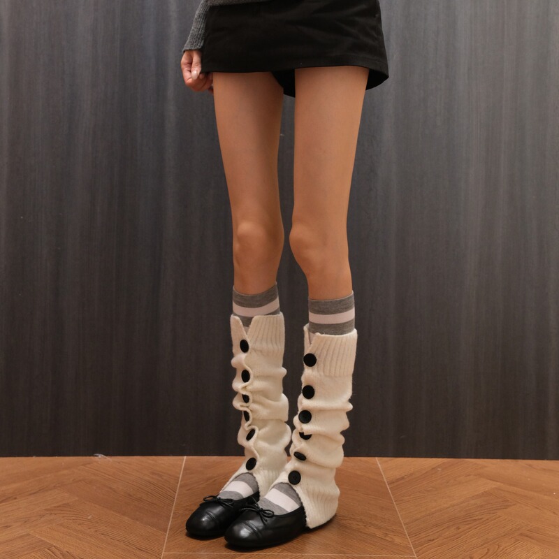Relaxed and Lazy Layered Outfit, Wool Milky White Knit with Black Buttons, Free Pleats, Stacked Stripes, Calf Socks