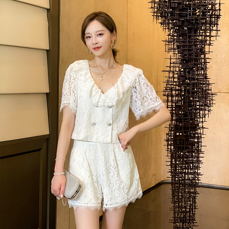 2021 women's summer thin white lace top and shorts are thin and small fragrance fashion two-piece suit