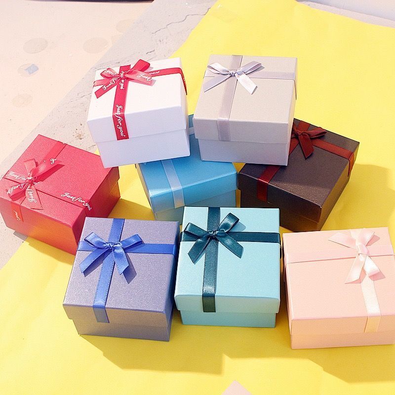 Color multicolor butterfly knot Watches Box First Accessories Box Gift Box Wrapping Paper Box Square Containing Gift Box box