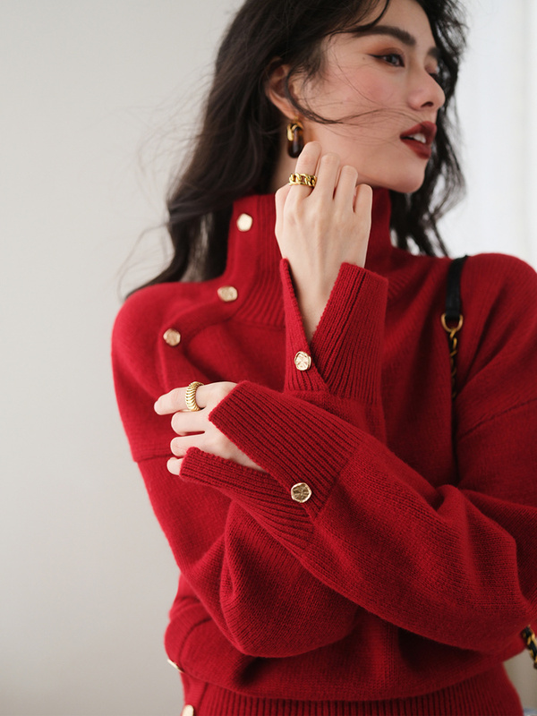High-End Retro Christmas Red Turtleneck Sweater for Women in Autumn and Winter, Thickened Diagonal Button Design Knitted Top High-End Retro Christmas Red Turtleneck Sweater for Women in Autumn and Winter, Thickened Diagonal Button Design Knitted Top