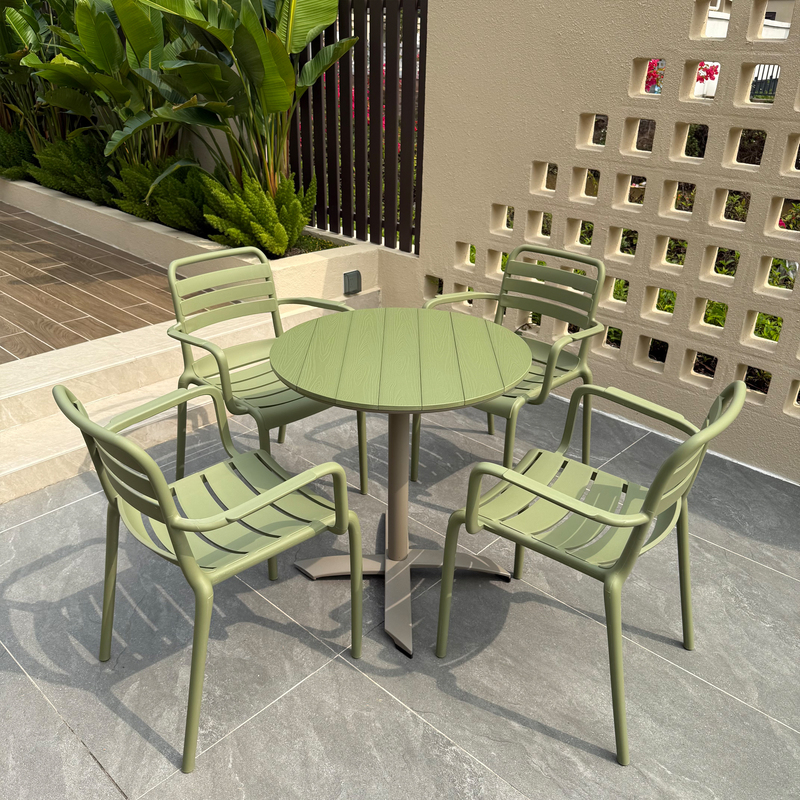 Modern Courtyard Coffee Shop Commercial Green Outdoor Furniture Set with Foldable Plastic-Wood Tables and Sun-Resistant Chairs