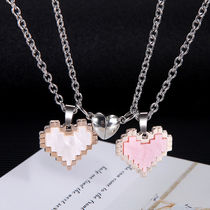 A pair of loving magnetic suction soul heart-shaped token girlfriends necklace female couple sisters sucking iron stone pendant