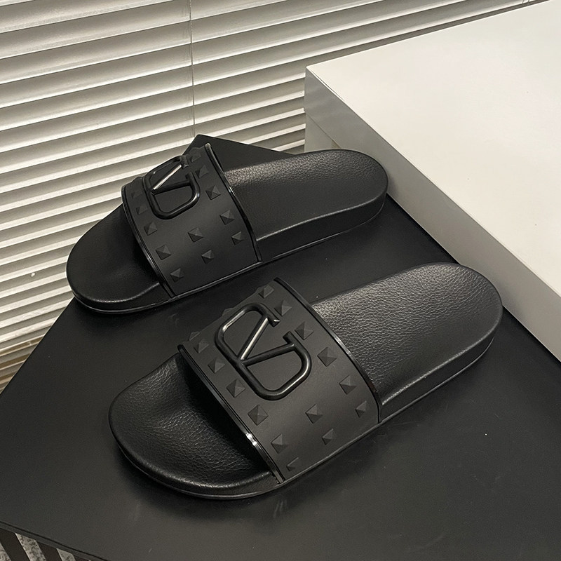 Hong Kong Purchase of Valentino Vt Men's Casual Versatile Fashion Beach Shoes, Couple's Unisex Studded Slippers g Hong Kong Purchase of Valentino Vt Men's Casual Versatile Fashion Beach Shoes, Couple's Unisex Studded Slippers g