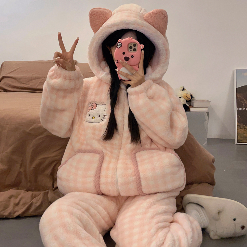 Cute Hello Kitty Pajamas for Women in Autumn and Winter, New Coral Velvet Thickened Warm Cartoon Style, Can Be Worn Outside, Home Wear Set