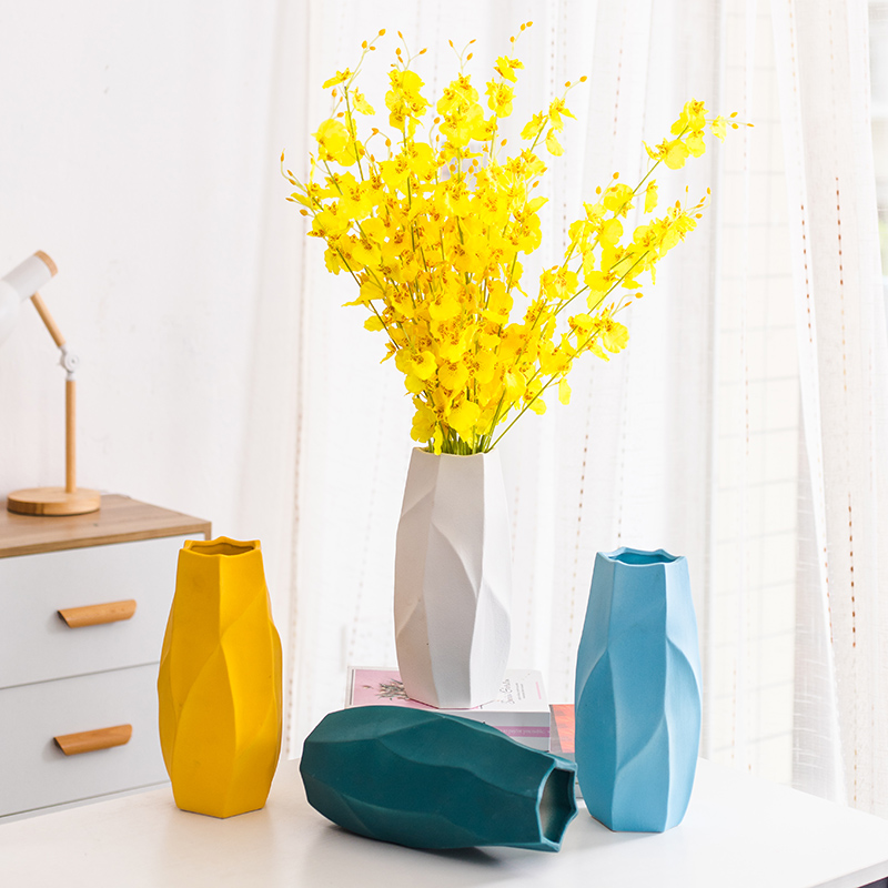 Creative light luxury vase ornament dining table living room flower arrangement simple Nordic entrance TV cabinet ceramic ornaments flower utensils