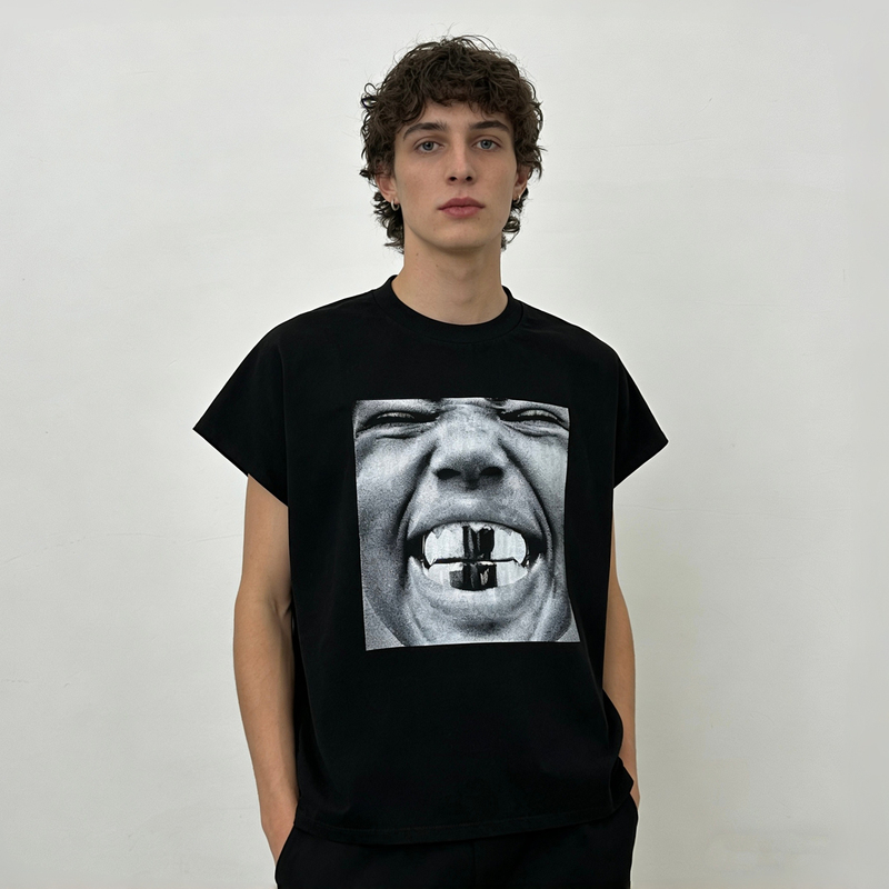 Kanye Yeezy Summer Bully Album Limited Edition Black One-Shoulder Cut-Out Half-Sleeve Unisex Short-Sleeve T-Shirt