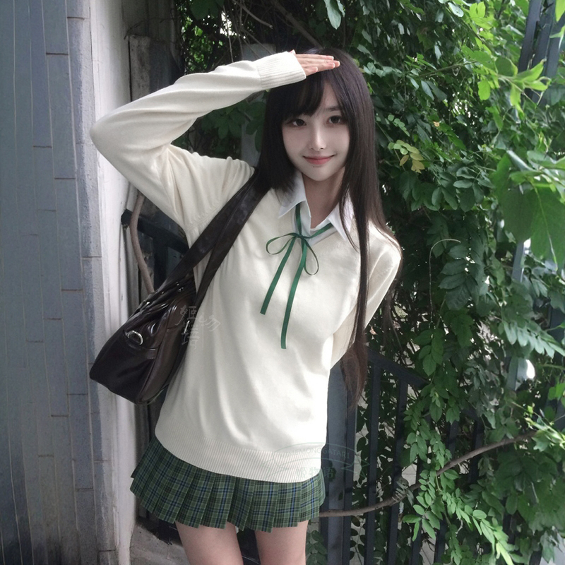 Ji Wuyu's Original School-Style Layered Long-Sleeve Knitted Cotton Sweater Pullover with a Fake Two-Piece Shirt Collar and a Straight-Cut Design
