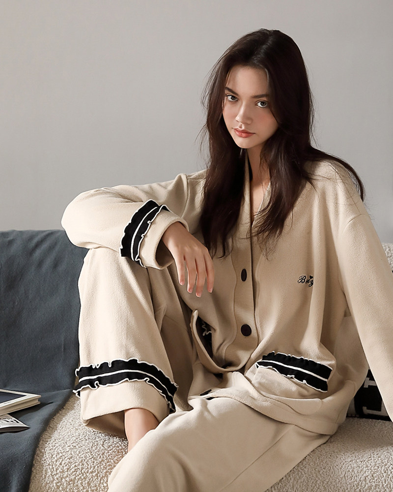 Coral velvet pajamas women's autumn and winter long-sleeved sexy V-neck island velvet winter warm ladies home clothes two-piece set