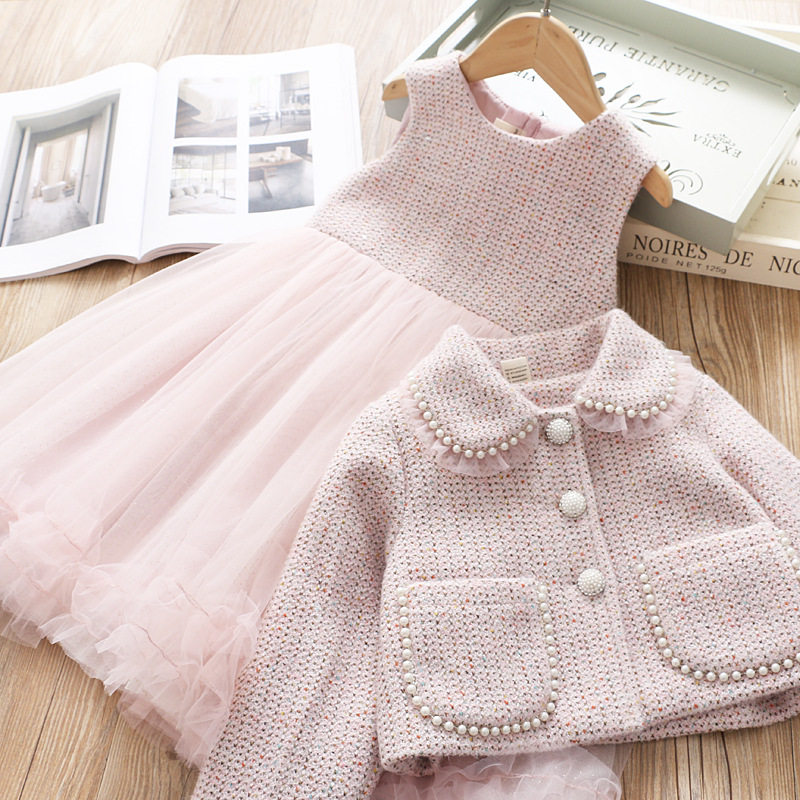 Hong Kong children's clothing spring and autumn new girl dress two suits girl baby Korean version of the small fragrance coat vest skirt trend