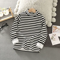 Черно -белый воротник ширины