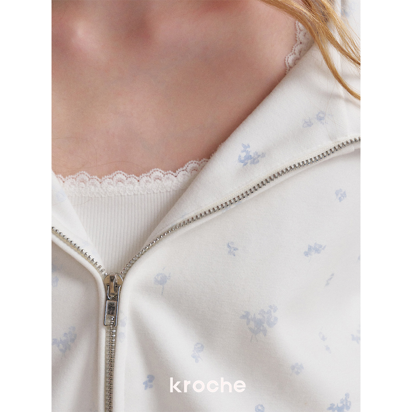 KROCHE プリント フード付き セットアップ