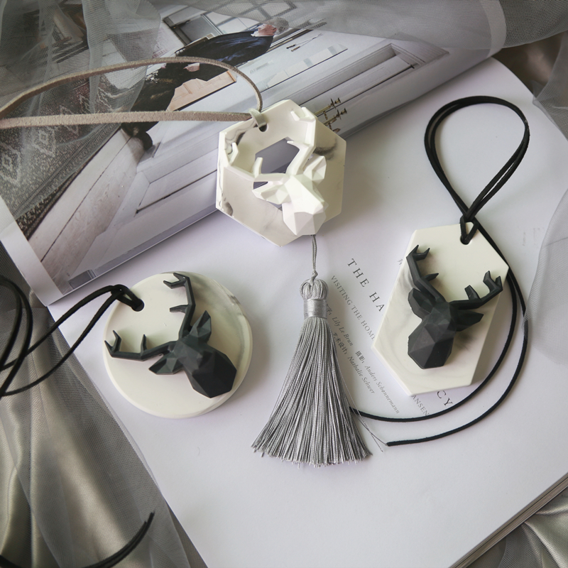 Car interior decoration supplies Daquan 2021 new rearview mirror pendant have a safe trip car charm geometric deer men and women