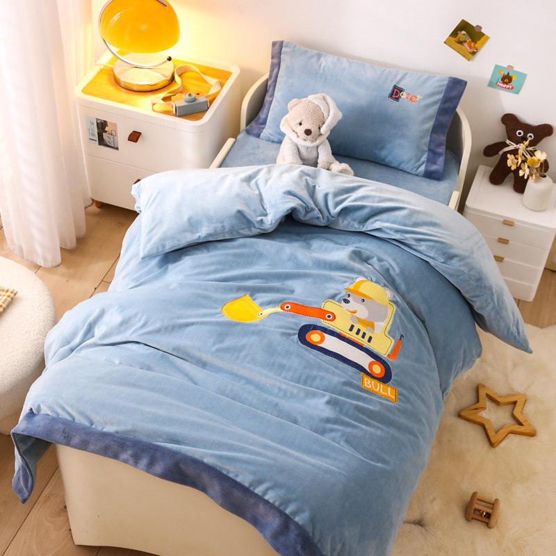 Baby velvet children's kindergarten quilt three-piece set autumn and winter baby quilt special bedding bedding six-piece set to keep warm