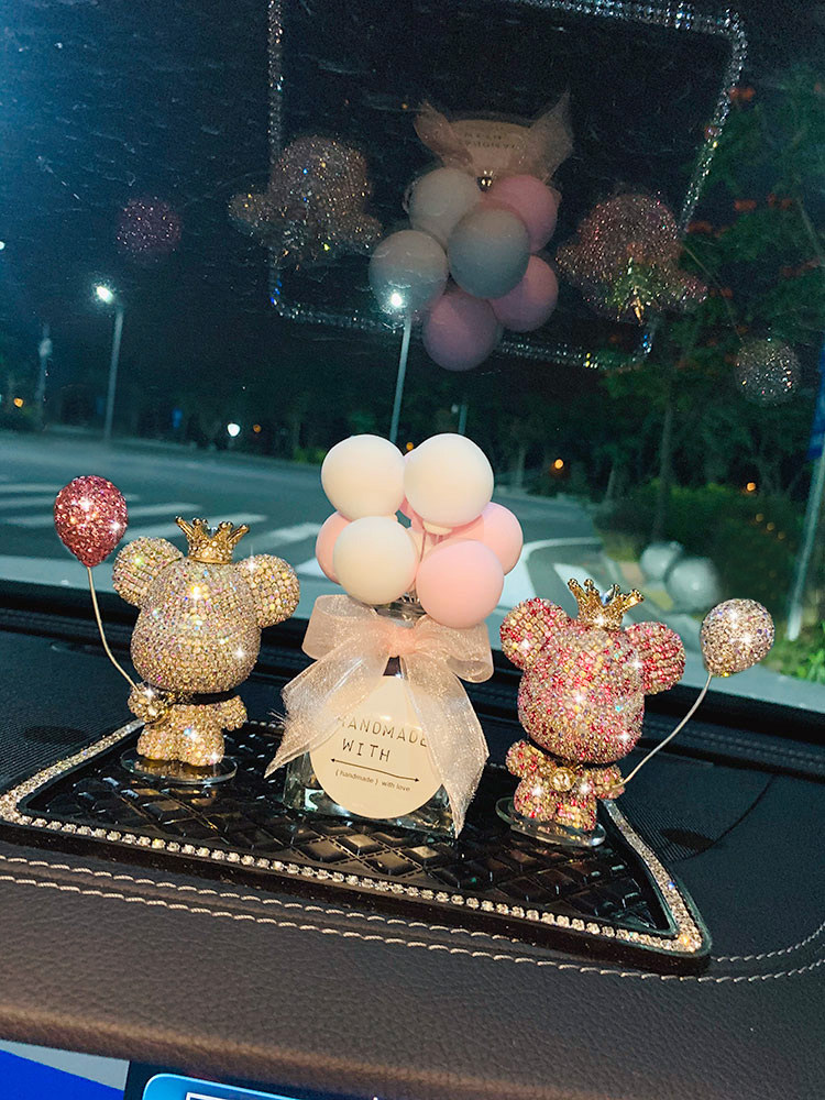 BMW Car Accessories Creative Car Accessories Decoration High-end Small Stand Aroma Car Car Lady