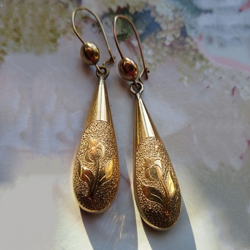 Vintage Elegant Teardrop Carved Flower Alloy Earrings | Women's Statement Retro Jewelry