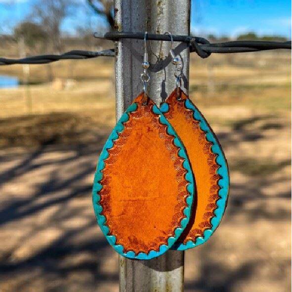 Vintage Western-style Cow Earrings | Double-sided Printed Orange Eyelash Large Teardrop Leather Jewelry | Unique Retro Personality Statement Earrings