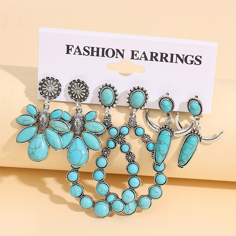 Vintage Western Cow Head Teardrop Turquoise Stud Earring Set with Carved Floral Details