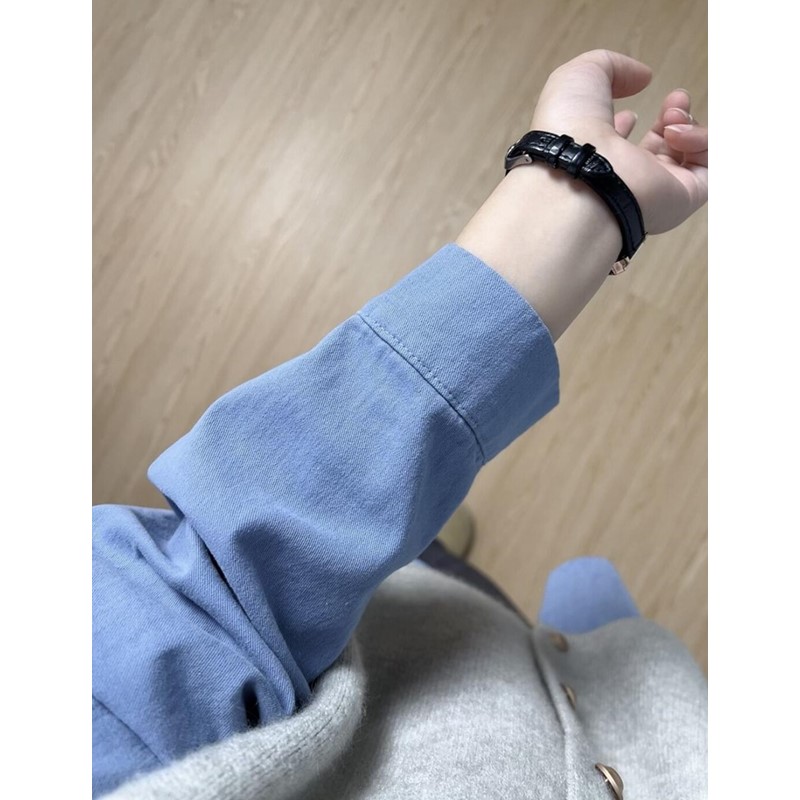 女性用ツイルコットンブルー長袖シャツ、レイヤードベストシャツ、今年人気の美しい長袖シャツ