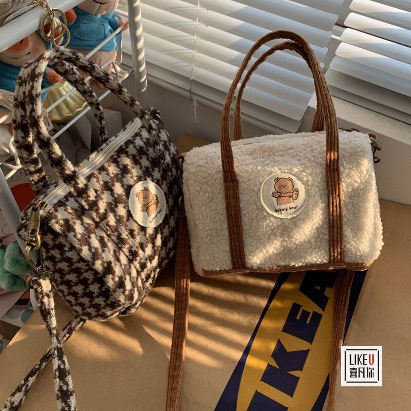 Bag girl 2021 new high capacity high - capacity superior bear baby bag bag bag pillow bag bag bag retro shoulder bag
