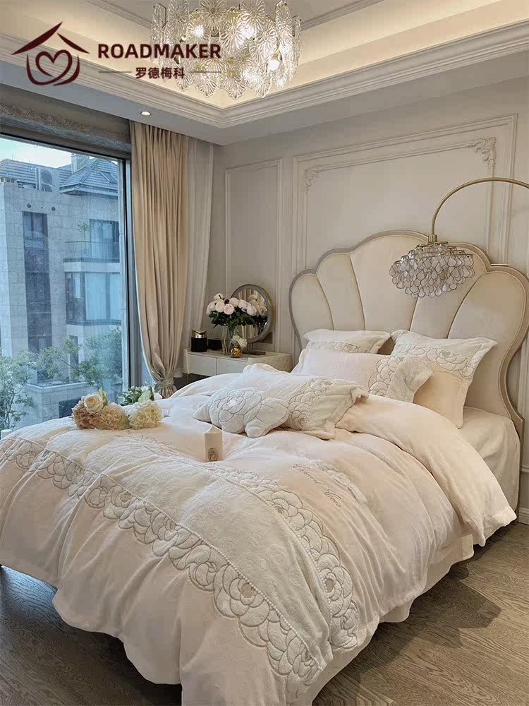 Rodmeco Winter Warm 2022 Little Fragrance Two - sided Milk Four Pieces Cover Suite