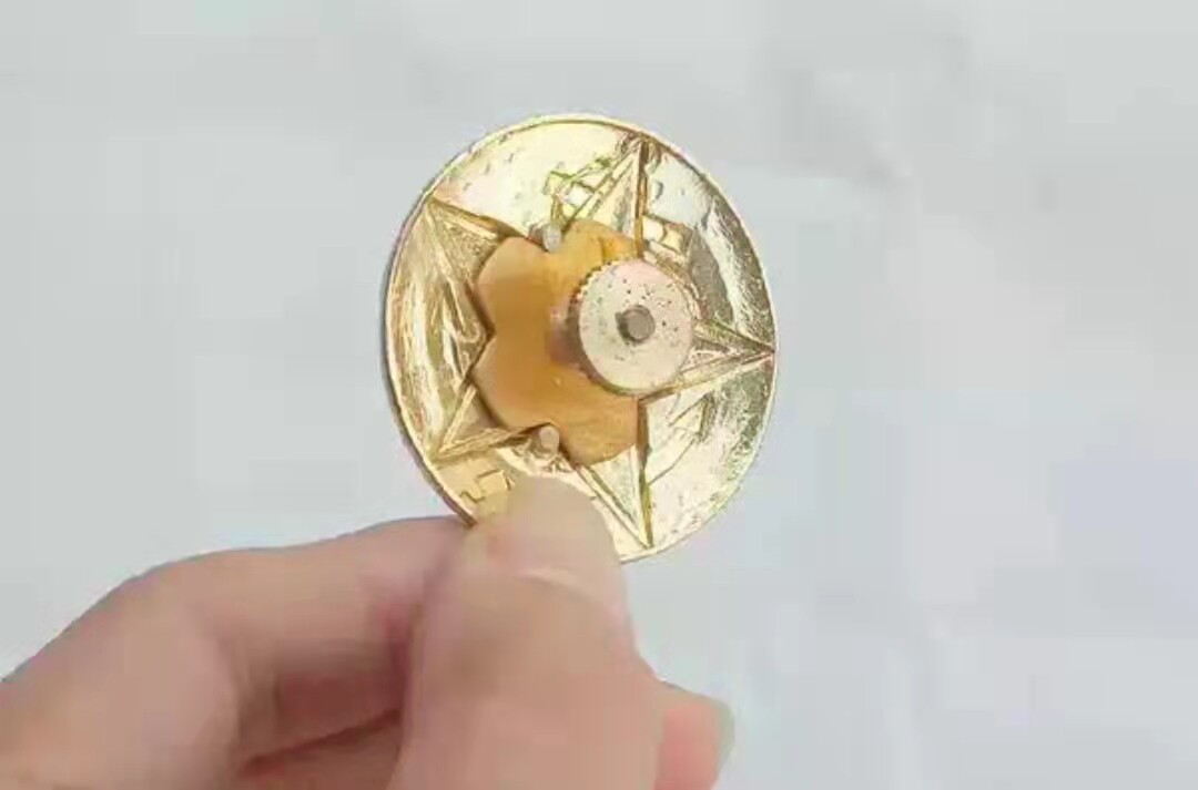 85 last century collection of nostalgic souvenirs old objects stage performance props badge 40 mm hai