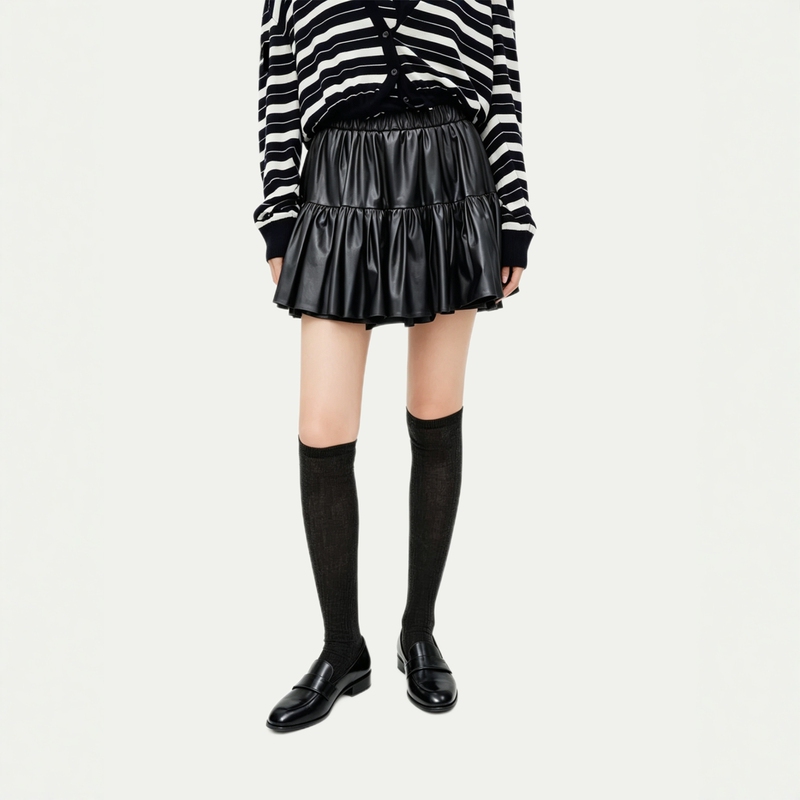 [Designer Style] 2026 Autumn New Slimming Versatile High-Waisted Minimalist Fashion Faux Leather Layered Short Skirt