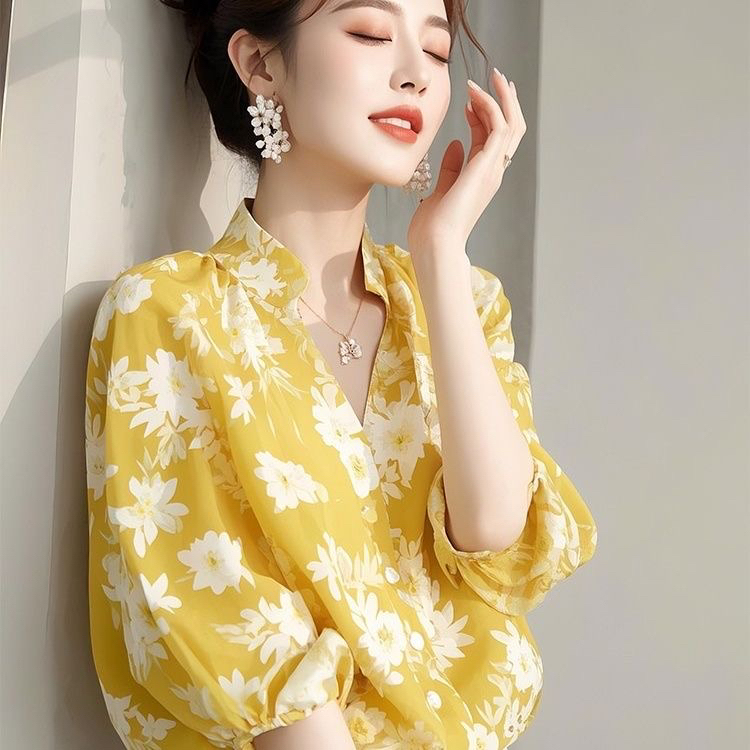 Spring European Fashion Stylish and Youthful-Looking Top, Light Luxury with a High-End Feel, Unique and Exquisite, Super Pretty Yellow Floral Shirt Spring European Fashion Stylish and Youthful-Looking Top, Light Luxury with a High-End Feel, Unique and Exquisite, Super Pretty Yellow Floral Shirt