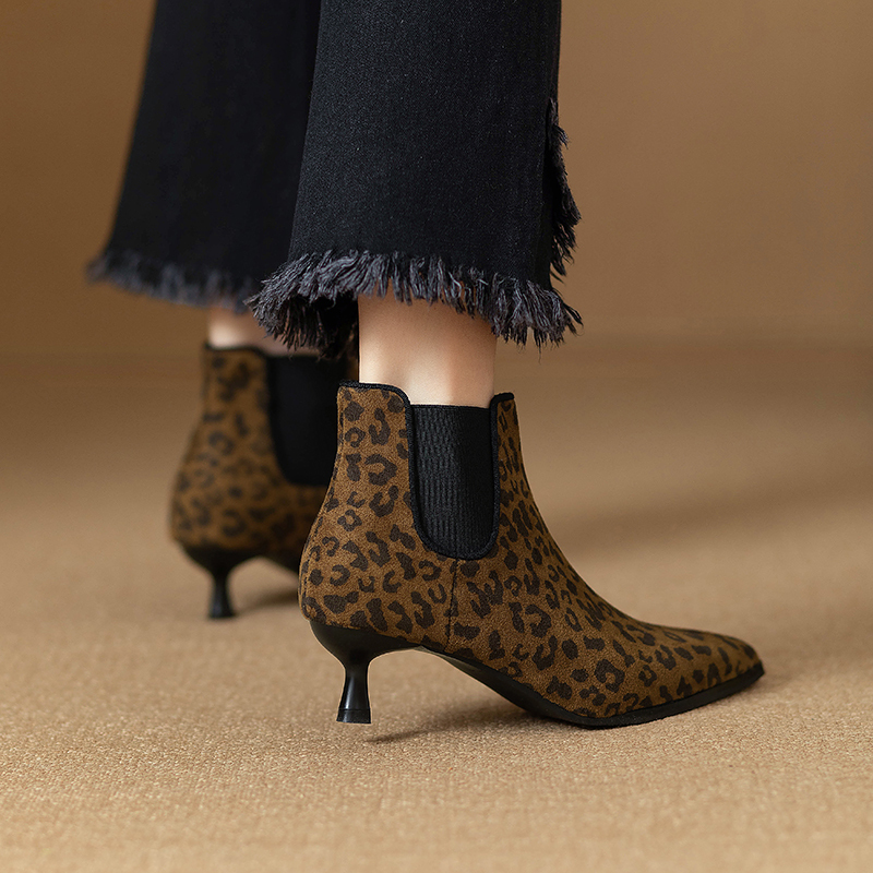 European Style Women's Shoes New Slimming Goddess Style Pointed Toe Kitten Heel Slip-On Suede Chelsea Boots Women's Short Boots