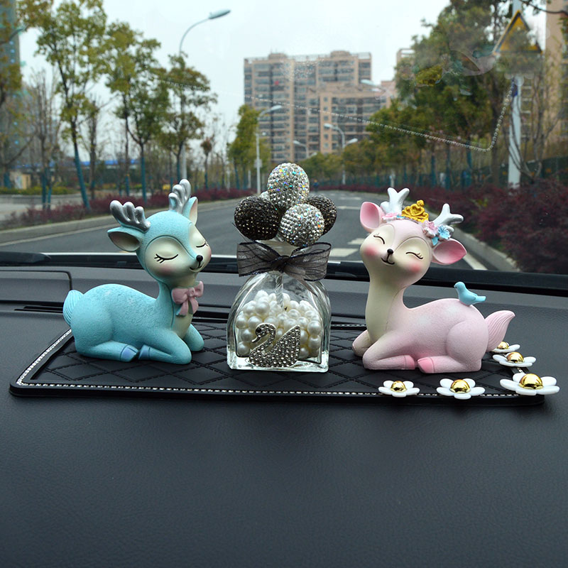 One Road Safety Deer Car Middle Control Desk Decoration Creative Net Red On-board Cute Male And Female God Money In Car Ornament Swing-Taobao