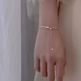 Брендовый небольшой дизайнерский серебряный браслет, женский браслет, серебро 925 пробы, серебро 925 пробы, простой и элегантный дизайн, городской стиль