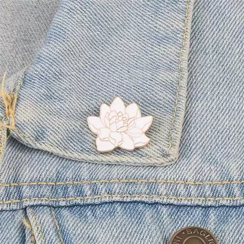 [Buddhism White Lotus Flower Enamel Pin Floral Plant Brooches]