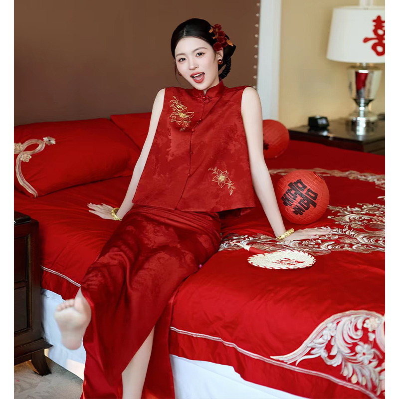 New Chinese-Style Red Morning Robe 2026 New Model Toast Dress Embroidered Stand Collar Sleeveless Wedding High-End Dress Set Skirt