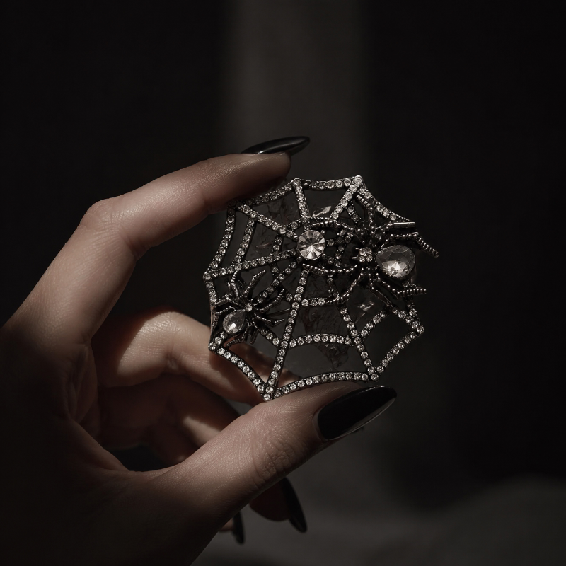 "Dark Spider Web" Fully Rhinestone Spider Web Brooch: Exquisite High-End Heavy-Duty Dark Suit Shirt Spider Pin