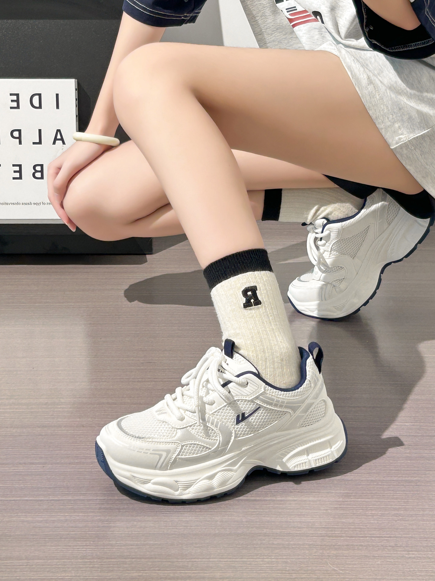Pull-Back Sneakers for Women, Versatile for Autumn, 2026 New Model, Mesh Breathable Thin Design, Haze Blue Dad Shoes for Women